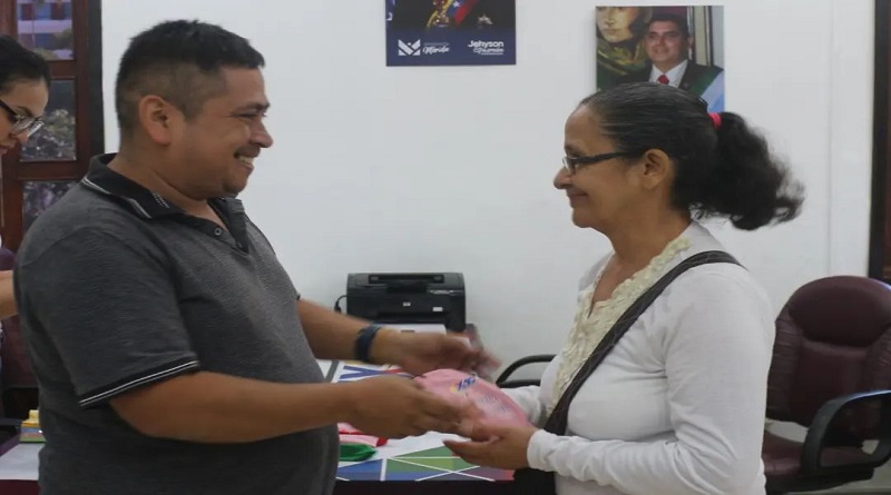 Efectúan jornada para la entrega de lentes correctivos en el estado Mérida