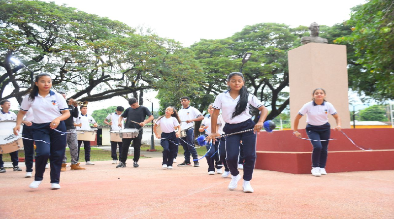 Recuperan Plaza Bolívar de Bum Bum en Barinas