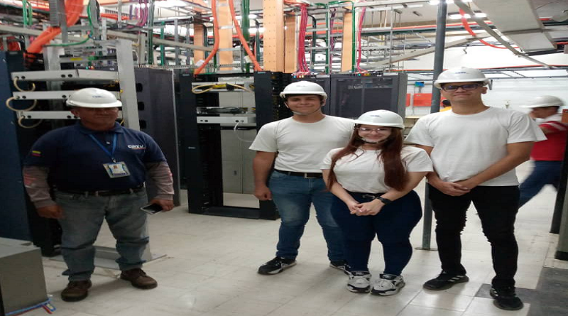 Estudiantes de la Unefa realizan recorrido en edificio de Cantv en Coro