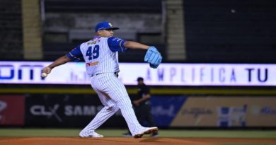 Ricardo Sánchez renueva con las Águilas de Hanwha de Corea