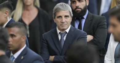 Inicia paquetazo en Argentina: Devaluación 50% del peso y eliminación de subsidios