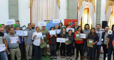 Entregan nuevos financiamientos a empresarios y emprendedores de Mérida