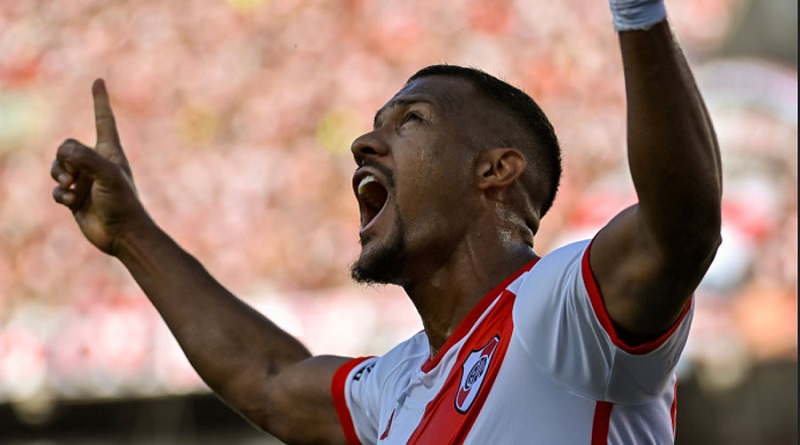 River Plate avanza a semifinales con gol de Salomón Rondón