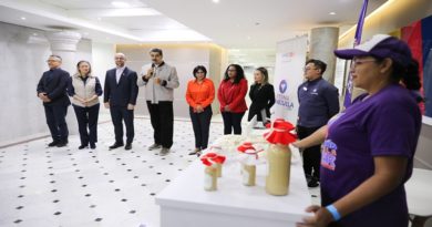 Emprendedoras venezolanas reciben mil 500 créditos mediante CrediMujer