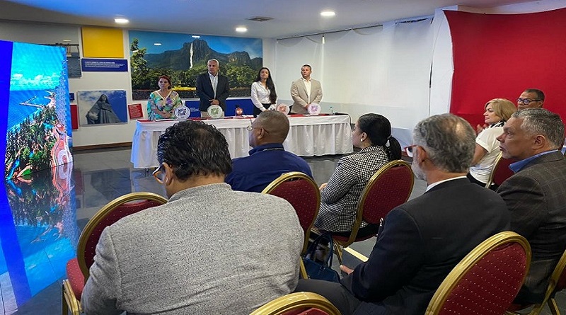 Mintur presenta “sellos de calidad” al sector turístico