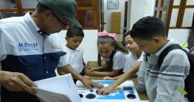 Taller de robótica forma a Semilleros Científicos en Aragua