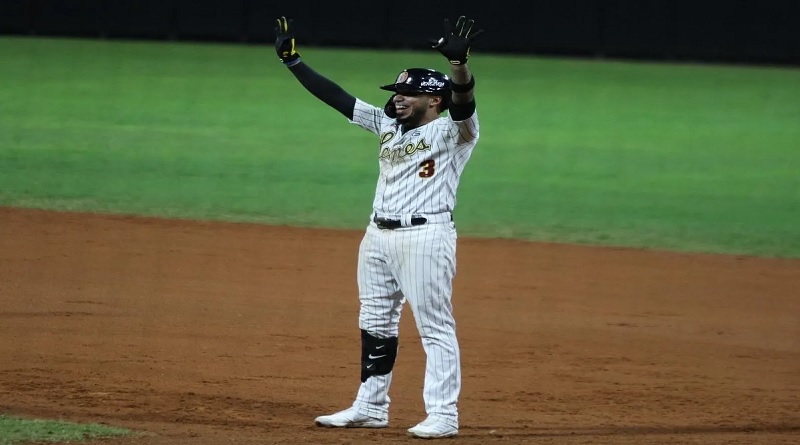 Leones doblegó a Tigres y sigue en la pelea