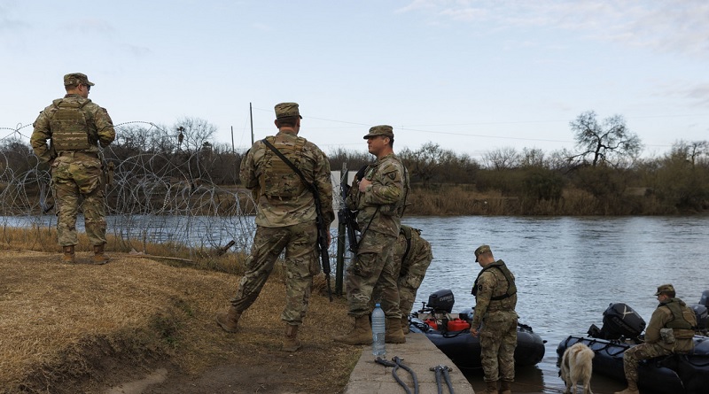 Texas dice que no permitirá que la conviertan en un “puerto de entrada ilegal”