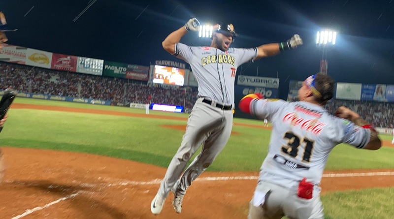 Leones venció a Cardenales y sigue en la pelea