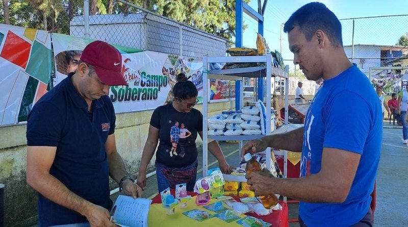 PDVAL distribuye 11 toneladas de alimentos en Cumaná estado Sucre