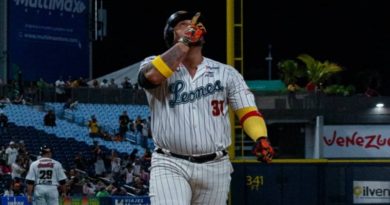 Grand slam de Oswaldo Arcia da triunfo a los Leones sobre Cardenales