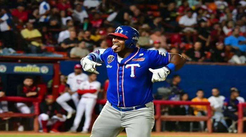Yasiel Puig firma contrato de ligas menores con los Rays de Tampa Bay