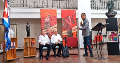 Desarrollan conferencias en homenaje al 65º aniversario de la Revolución cubana