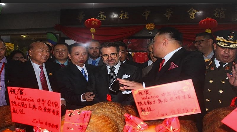 Gobernador Lacava augura “buenas noticias” para Comunidad China-Venezolana