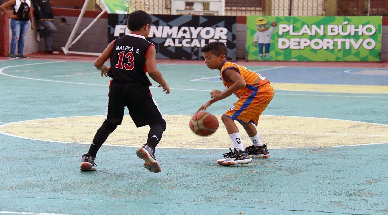 Reinauguran 80% de los espacios deportivos en el municipio Valencia