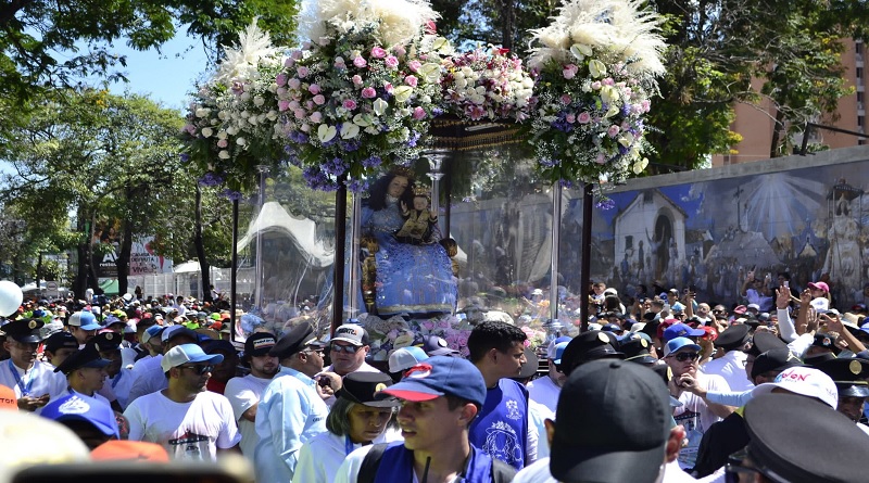 Más de 2 millones 700 mil feligreses acudieron a la procesión de la Divina Pastora
