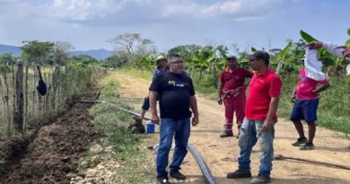 Consolidan Circuito Económico Comunal Agrícola "Pablo Characo" en Barcelona