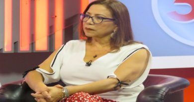 Tania Díaz: El enemigo intentará convencer al pueblo de regresar al capitalismo