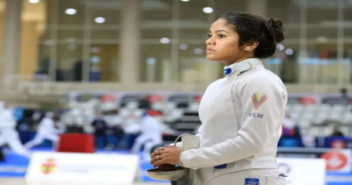 Esgrimista Victoria Guerrero conquista medalla en EE.UU.