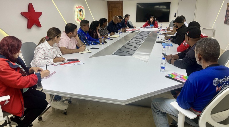 Evalúan planes e ideas para ejecutar labores de embellecimiento en Caracas