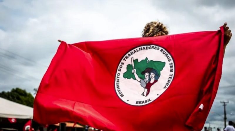 MST cumple 40 años de lucha popular