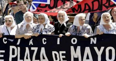 Madres de Plaza de Mayo realizan marcha 2.386 en Argentina