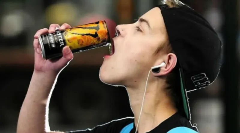 Bebidas energéticas influyen en mala calidad del sueño