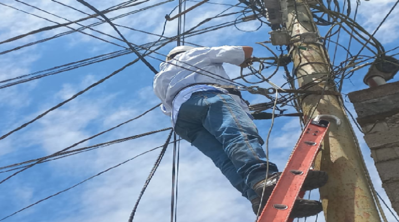 Restituyen servicios de telecomunicaciones en sector Eligia Jativa de Mérida