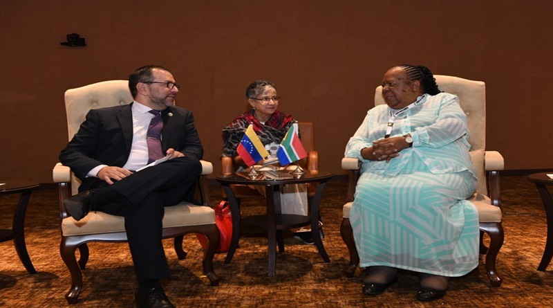 Autoridades de Sudáfrica y Nigeria sostienen encuentro con canciller Yván Gil