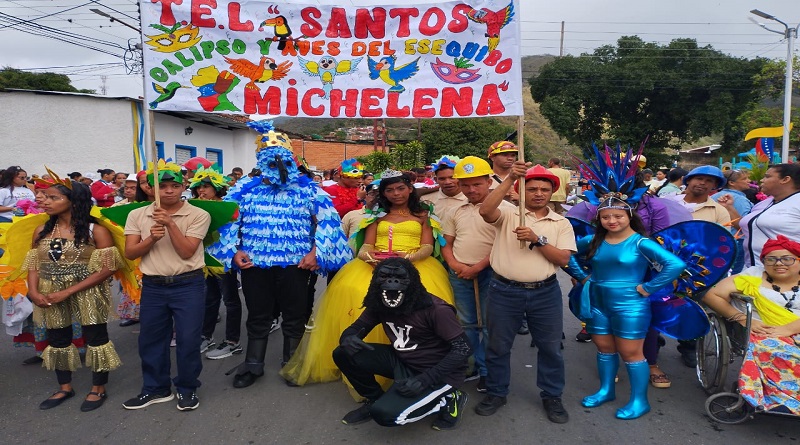 Inició festividades carnestolendas con desfile escolar en Las Tejerías