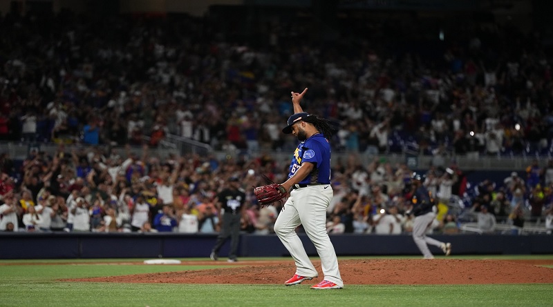 Pitcheo de Tiburones brilló como el oro en la Serie del Caribe