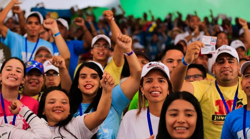 Definen estrategias para garantizar atención médica en universidades del país