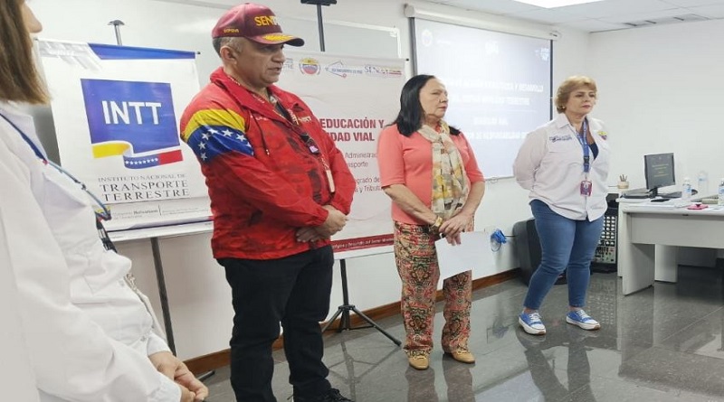 División Nacional de Transporte del Seniat recibe Taller de Seguridad Vial