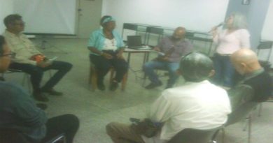 Cronistas realizan conversatorio sobre “Héroes y Heroínas de Venezuela”