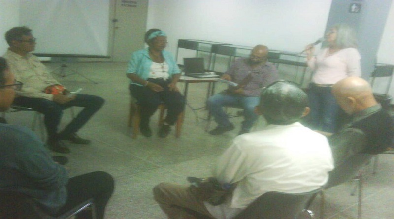 Cronistas realizan conversatorio sobre “Héroes y Heroínas de Venezuela”