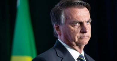Corte Suprema de Brasil ordena a Bolsonaro entregar su pasaporte