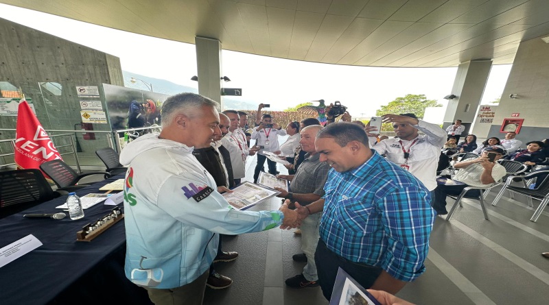 Guías turísticos reciben acreditaciones de Inatur en Mérida