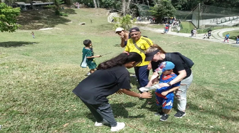 Realizan jornada de sensibilización "Dale La Cola a tu Basura" en Caracas