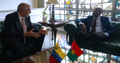 Canciller de Burkina Faso arriba al país para elevar niveles de cooperación