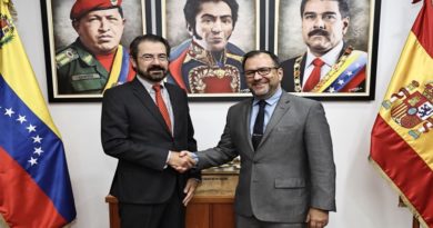 Embajador España visita a Canciller Gil para fortalecer diálogo diplomático