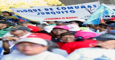 parque Ali Primera, se llevó a cabo mesas de trabajo para debatir la sexta línea de las 7T,