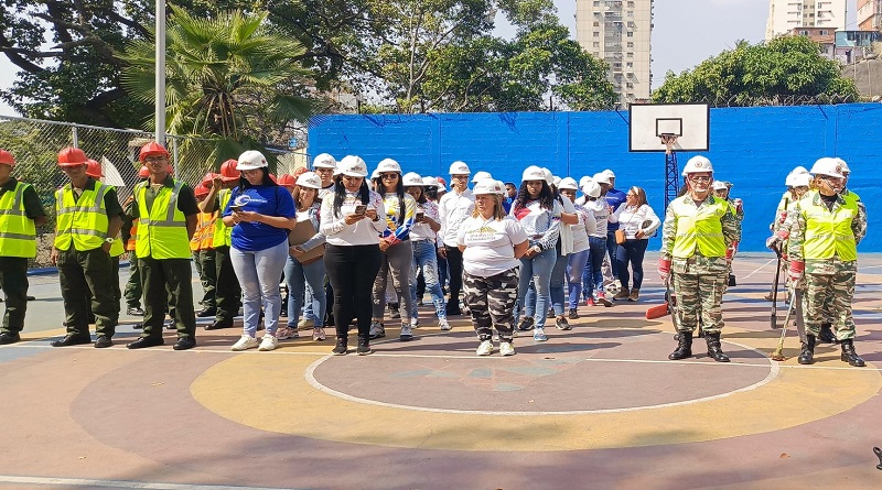 Mas de 160 escuelas serán restauradas en Caracas