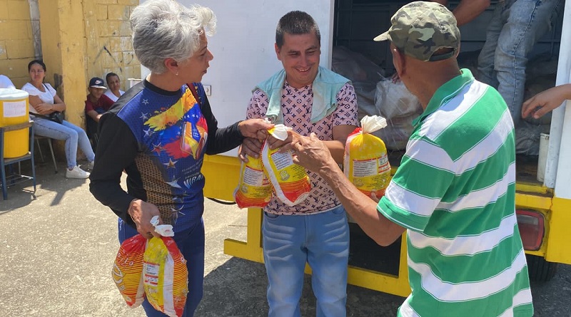 Distribuyen más de seis toneladas de alimentos en el municipio Guaicaipuro
