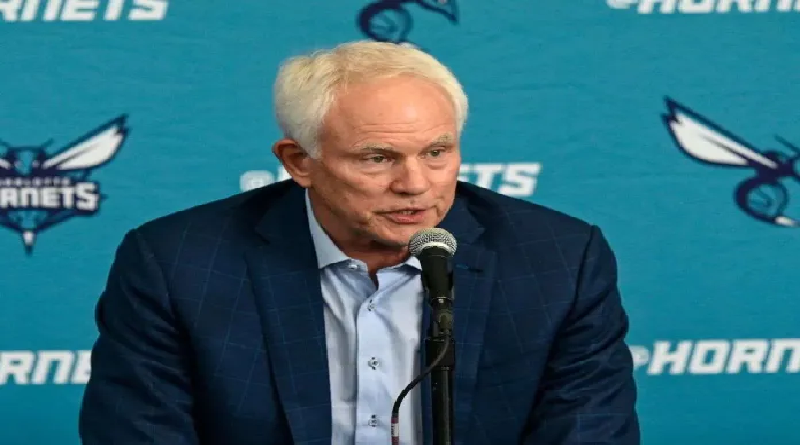 Renuncia el presidente de los Hornets