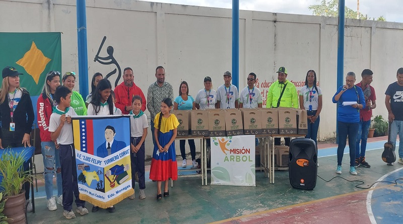 Entregan kits de semillas en escuelas de Monagas