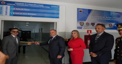 Inauguran espacios de alta gama y tecnología en la UNES