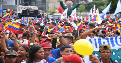 Jefe de Estado celebra Día de la Juventud