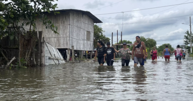 Miles de personas en Ecuador resienten impacto del fenómeno natural El Niño