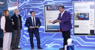 Instruyen realizar seminario sobre la influencia de redes sociales en la juventud