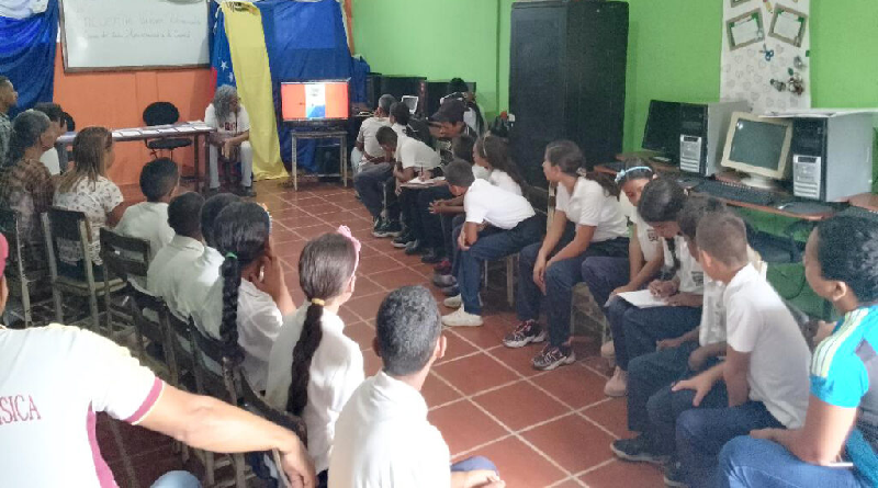 Realizan "Encuentro literario en tributo a portadores patrimoniales" de Yaracuy